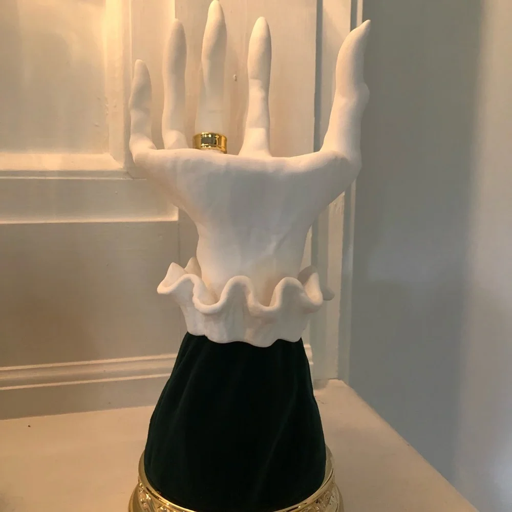 RETIRED BATH & BODYWORKS 2022 WITCHES PEDESTAL SINGLE CANDLEHOLDER - Picture 8 of 8